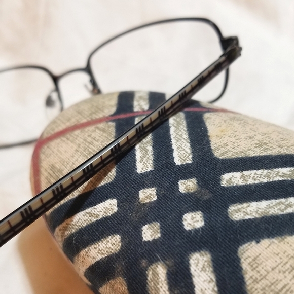 Host Pick 🎉NEW BURBERRY Glass Frames with Case - Picture 3 of 9
